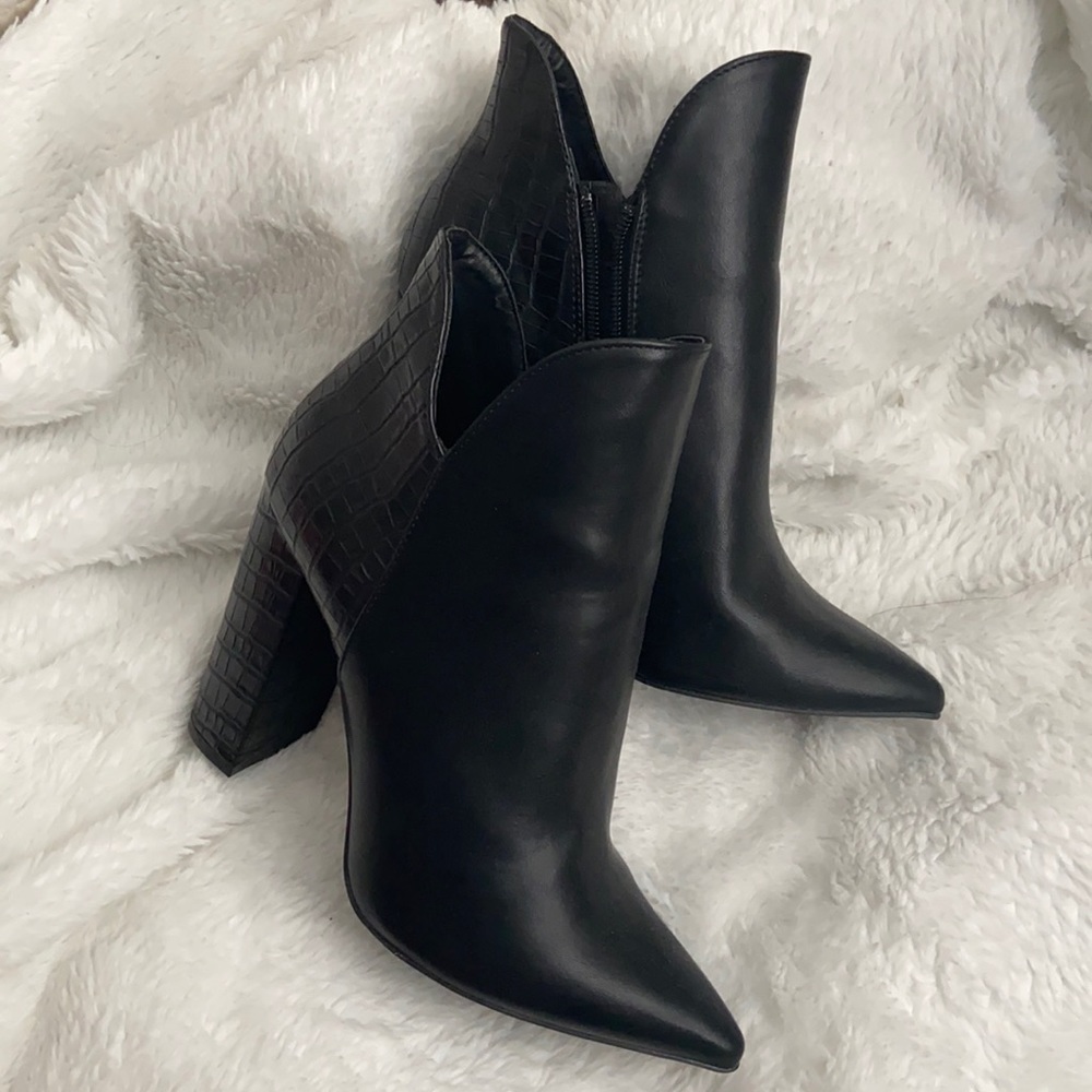 Faux snake pointy ankle booties